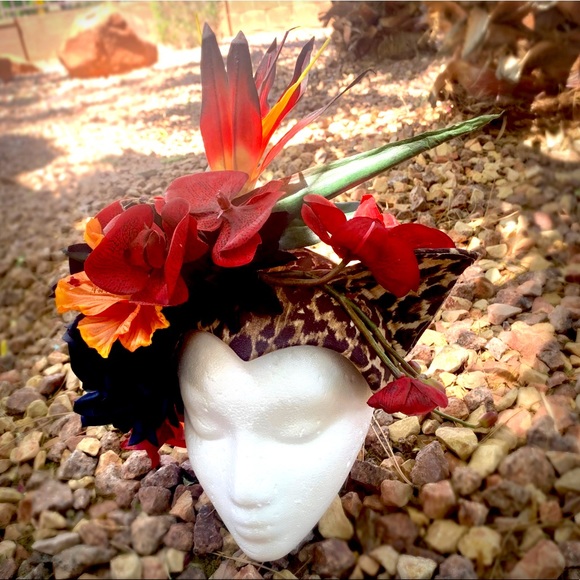 Accessories | Custom Handmade Leopard And Floral Headdress  display picture 2